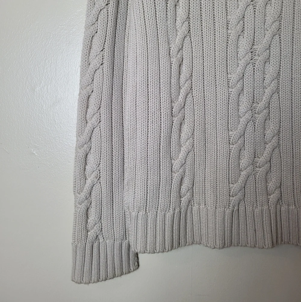 Vintage Banana Republic Extra Fine Merino‎ Wool Cable Knit Sweater